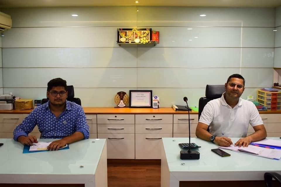 Our Team at Lovely Aluminium